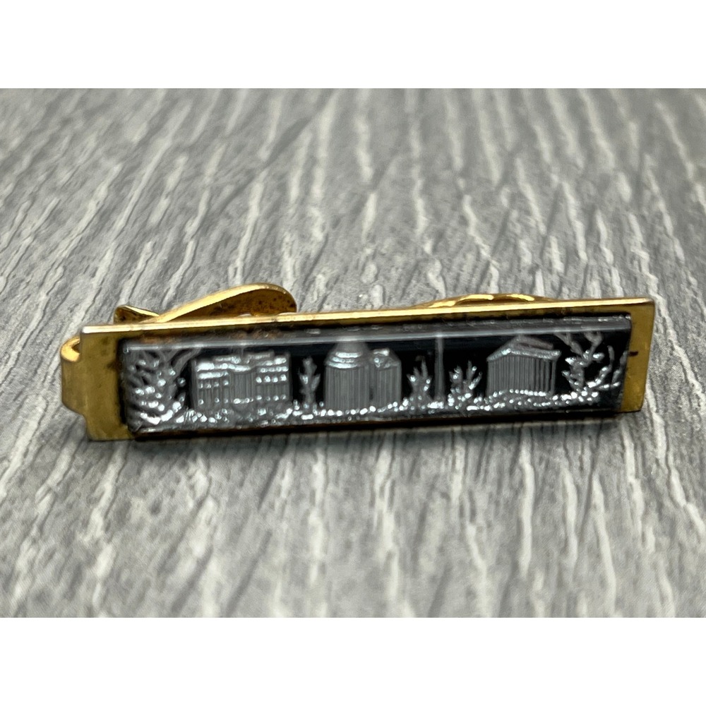 Vtg Gold Tone Tie Clip Washington DC Reverse Carved Glass Mens Jewelry - Picture 2 of 10